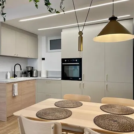 Apartament Urban Raw Calea Victoriei - Next To The Old Town Bucureşti